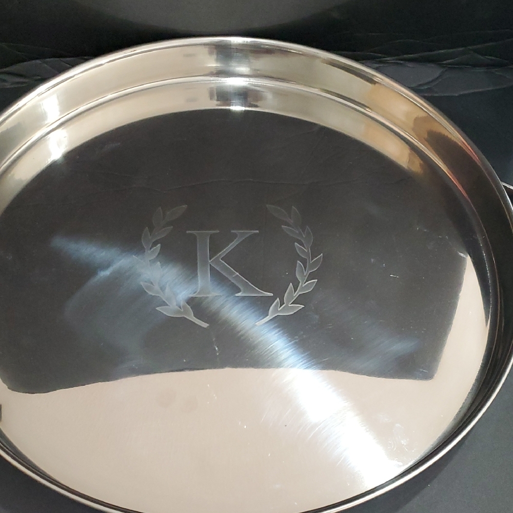 Letter‎ K monogram engraved laurel leaf stainless steel reflective mirrored tray